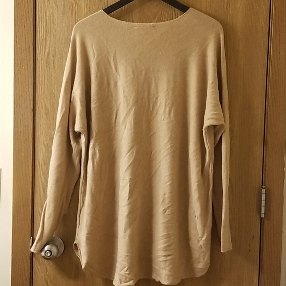 Tunic Top - Picture 4 of 4